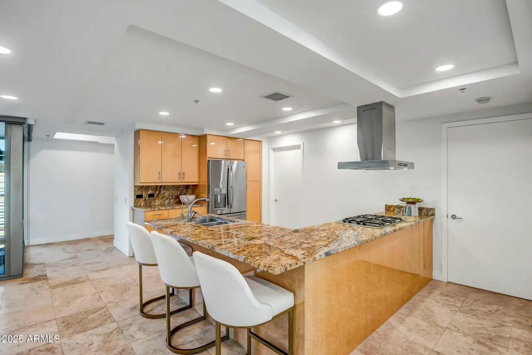 Real Estate Picture 13