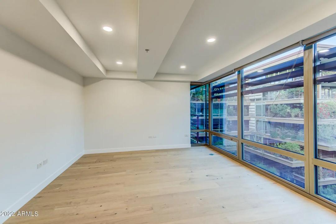 Real Estate Picture 17