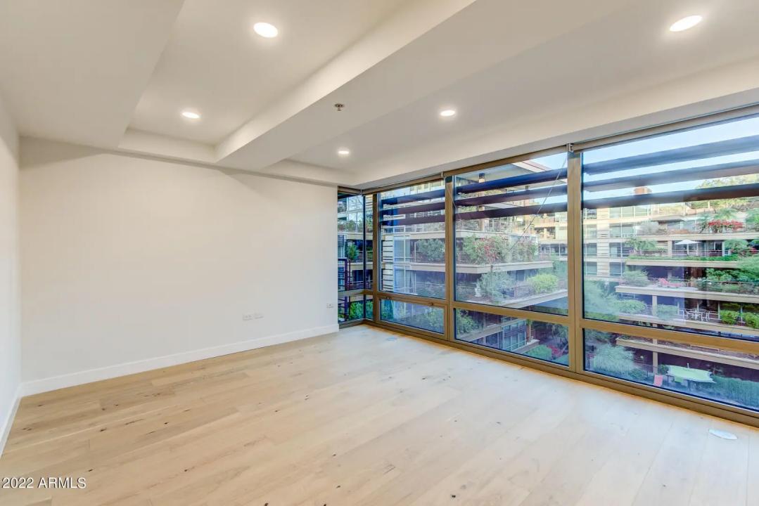 Real Estate Picture 18