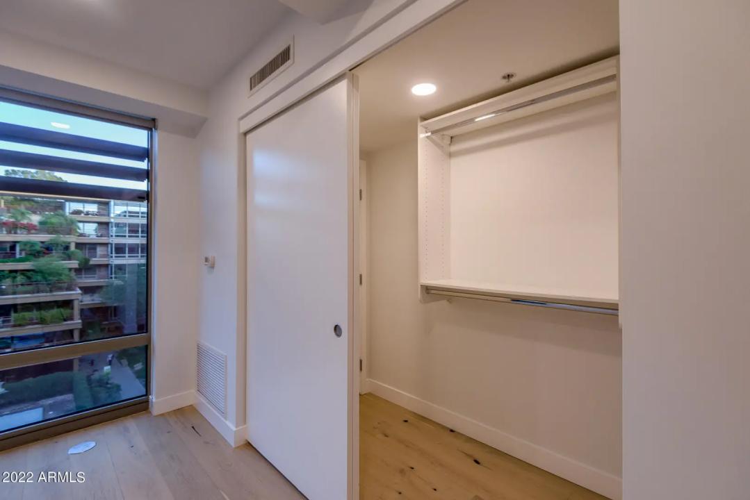 Real Estate Picture 21