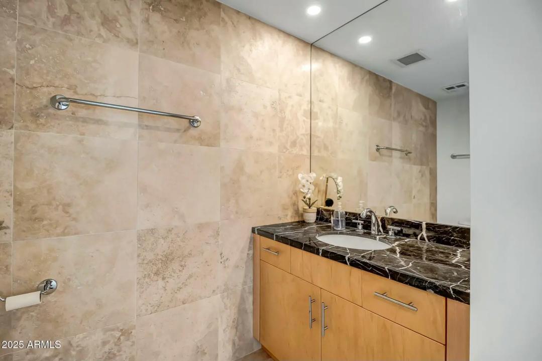 Real Estate Picture 29