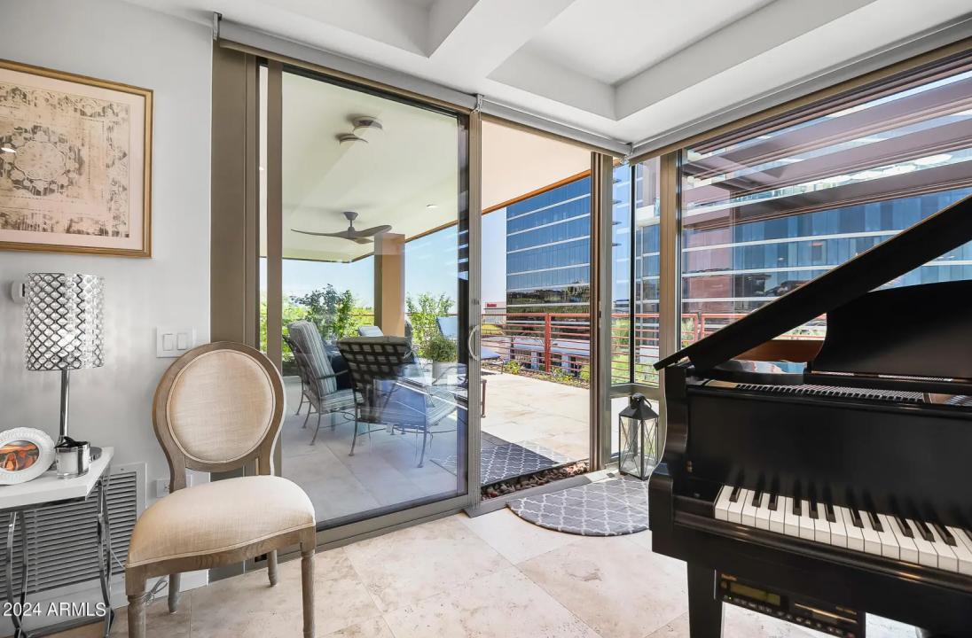 Real Estate Picture 7