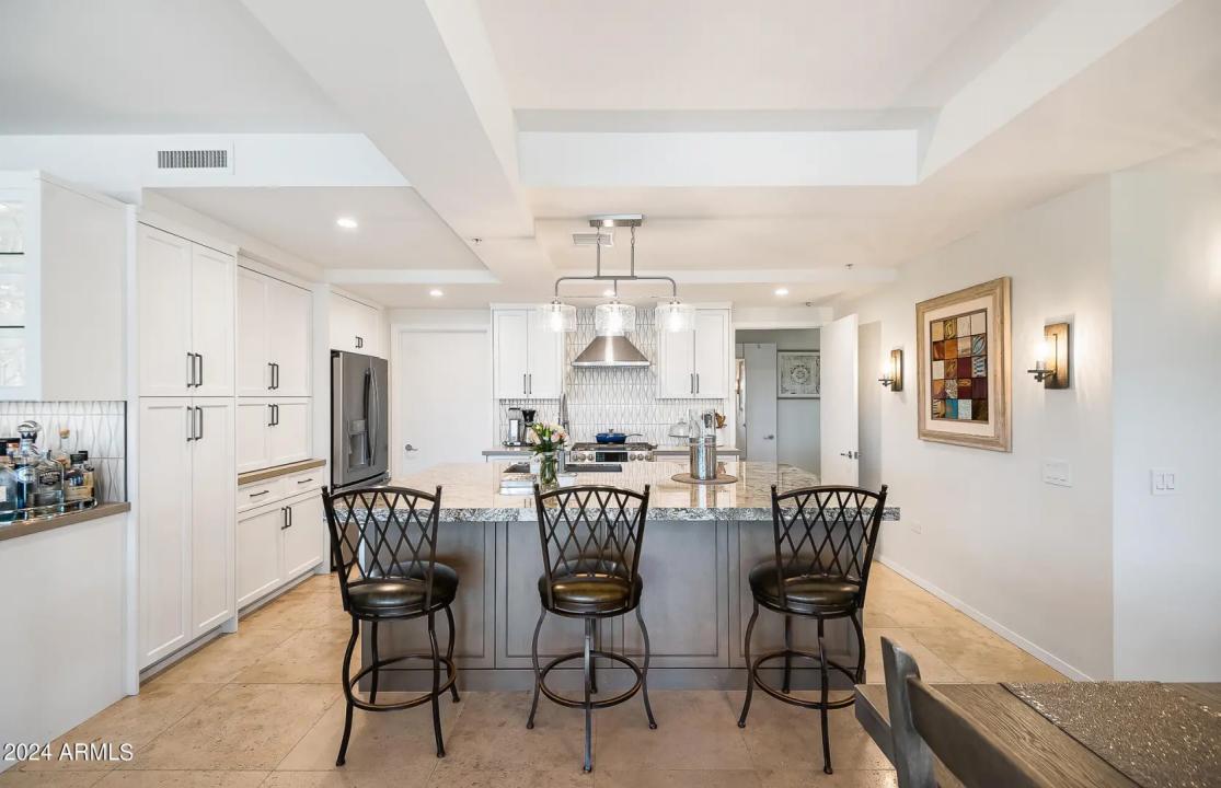 Real Estate Picture 15