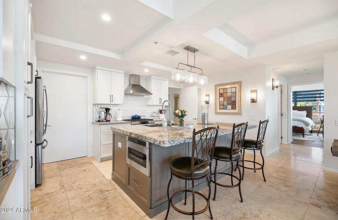 Real Estate Picture 16