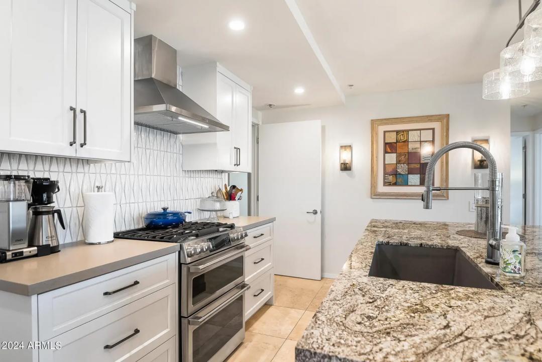 Real Estate Picture 22