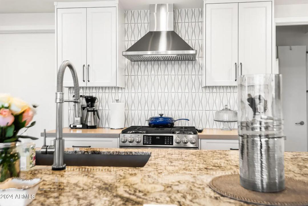 Real Estate Picture 25
