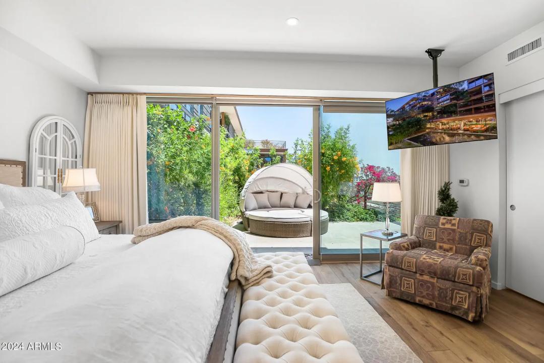 Real Estate Picture 32
