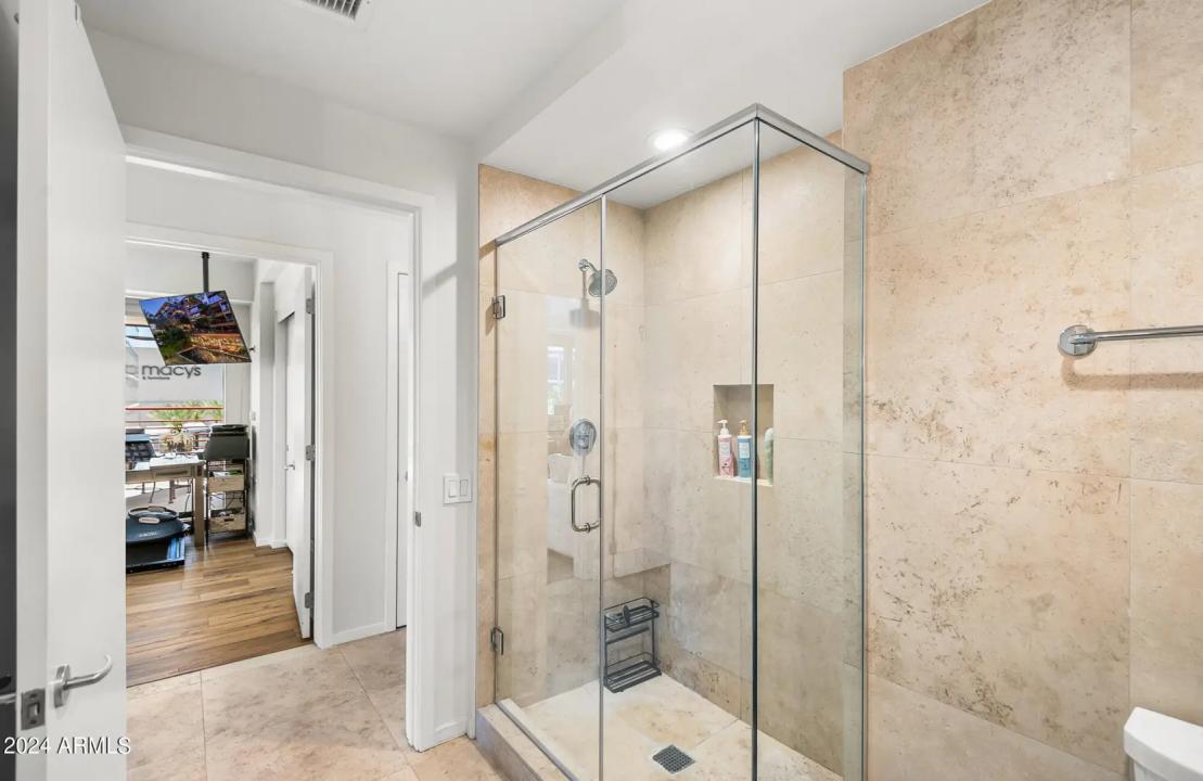 Real Estate Picture 43