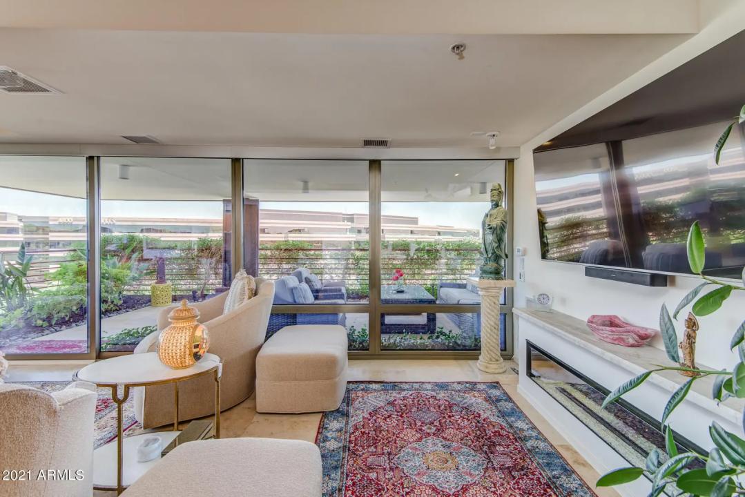 Real Estate Picture 3