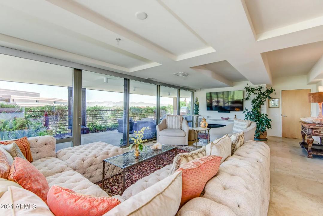 Real Estate Picture 7