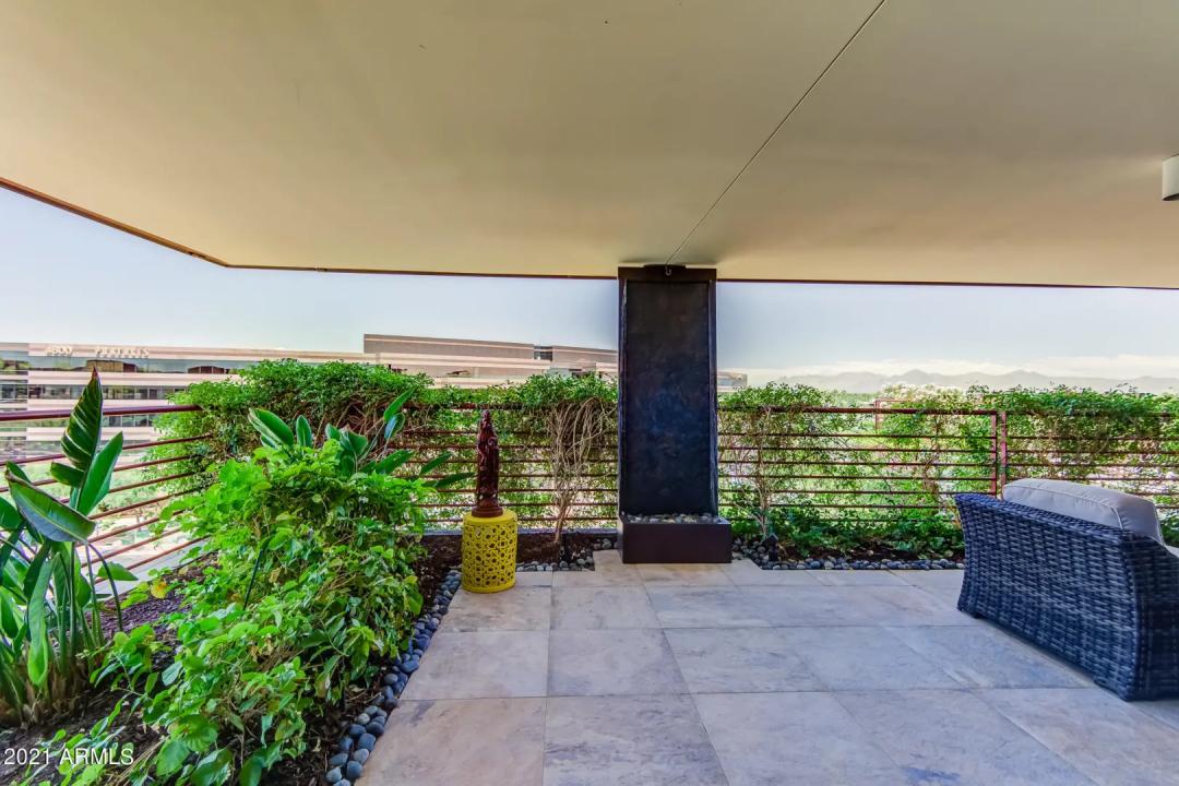 Real Estate Picture 8