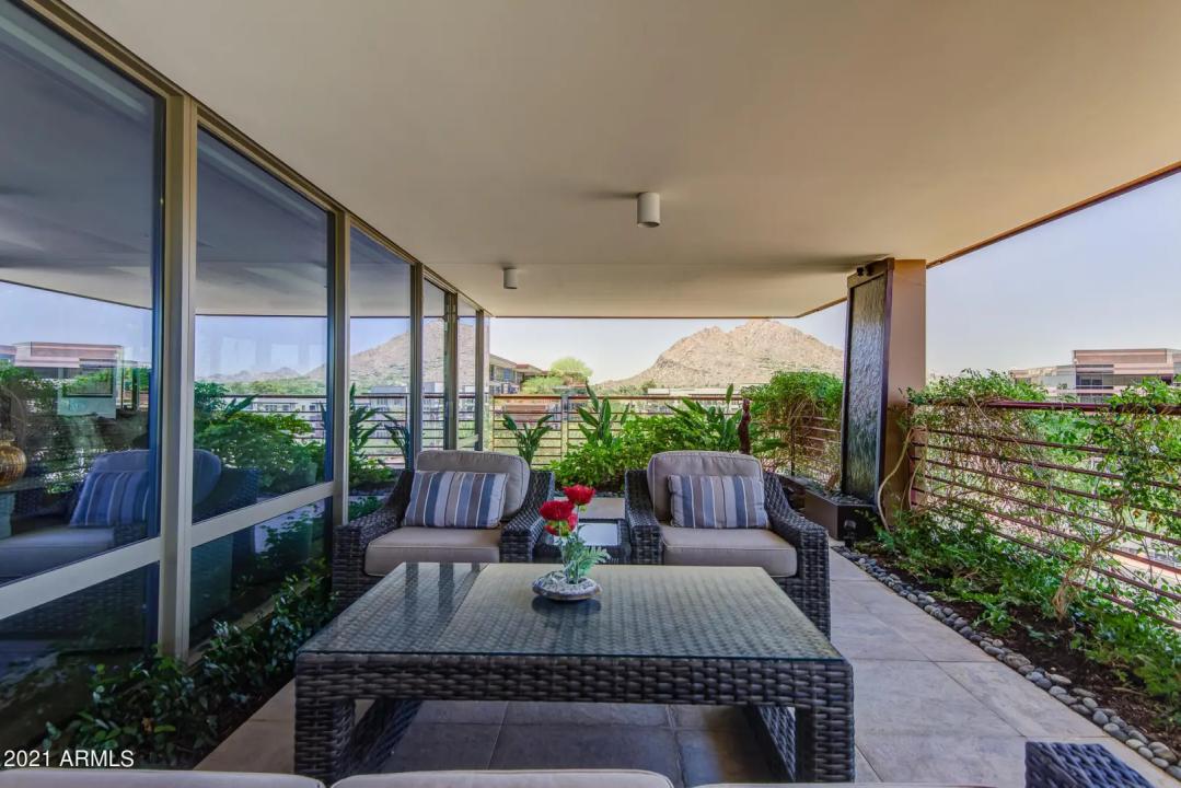 Real Estate Picture 11