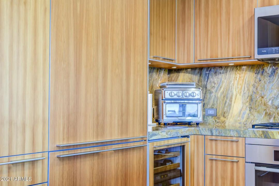 Real Estate Picture 17