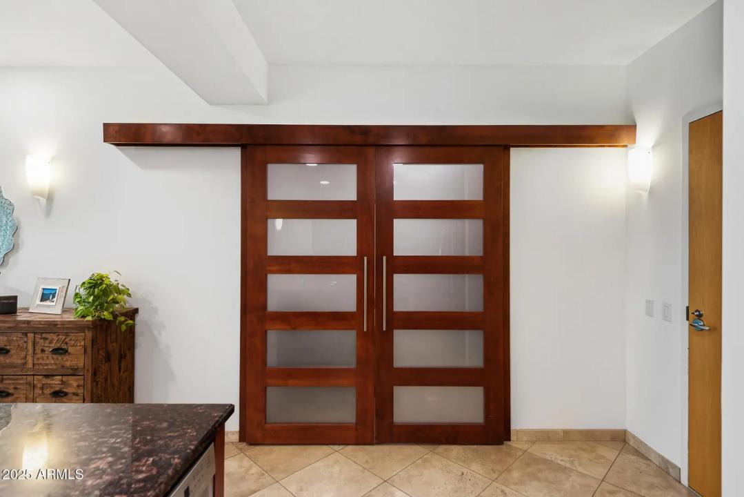 Real Estate Picture 11