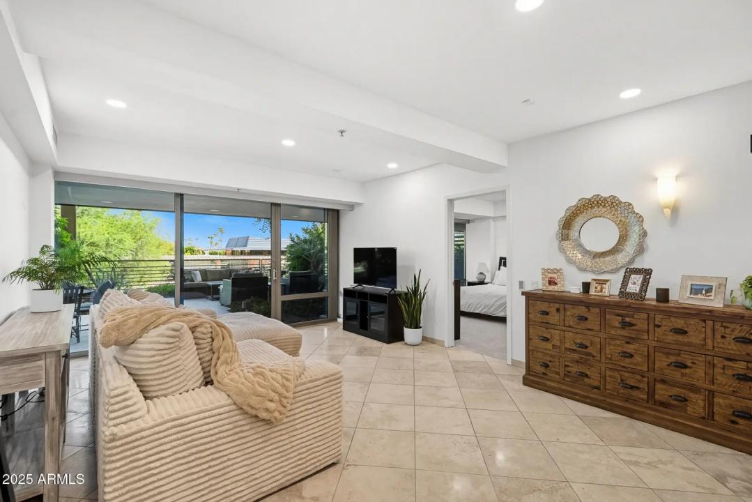 Real Estate Picture 17