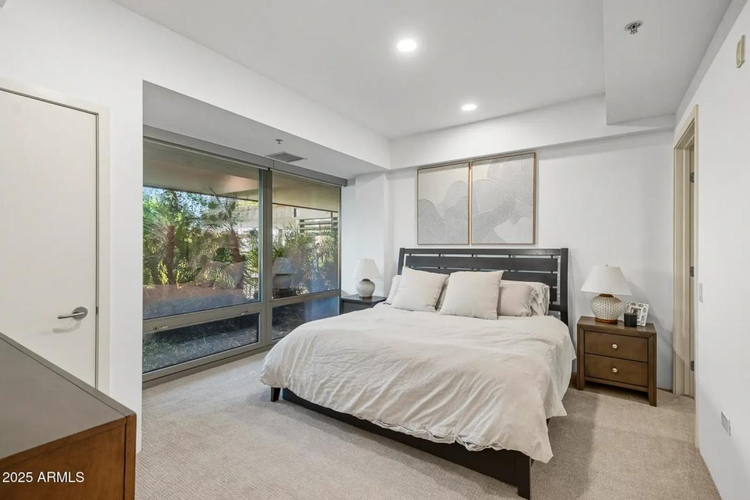 Real Estate Picture 22