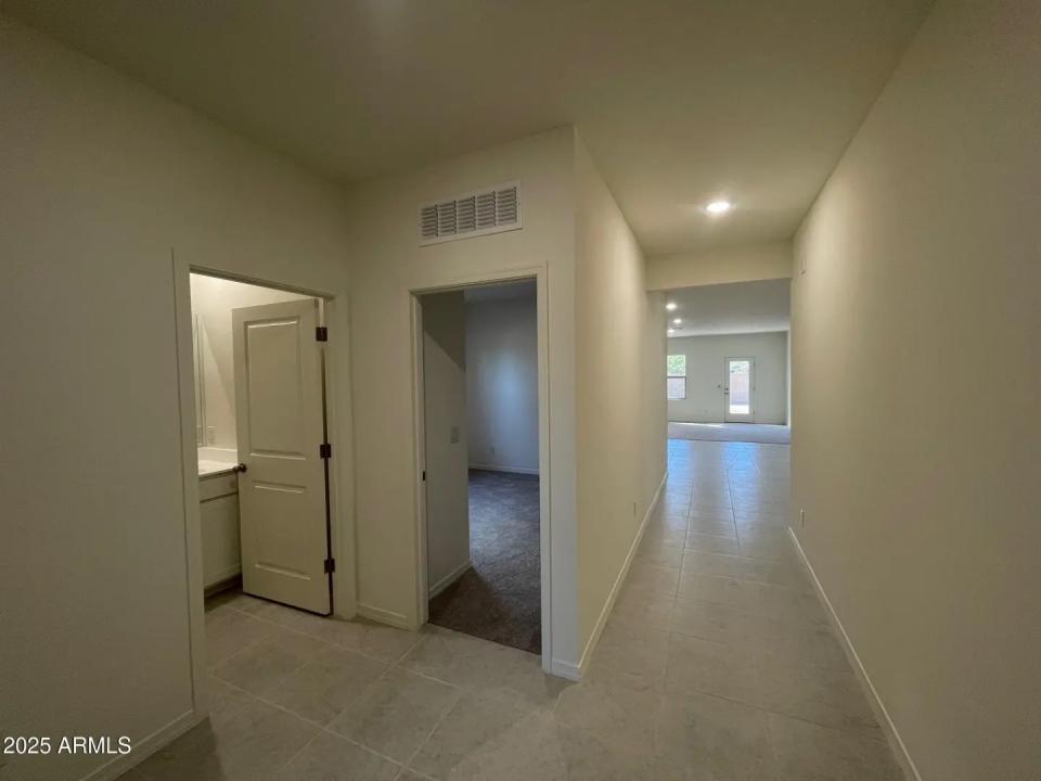 Real Estate Picture 6
