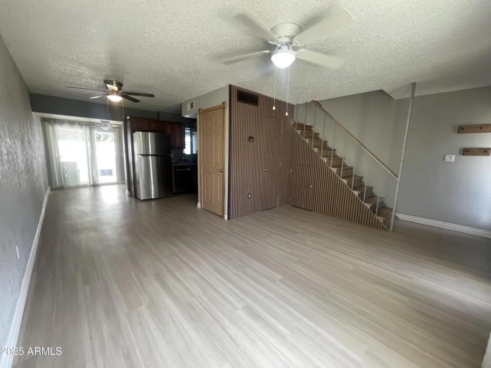 Real Estate Picture 24