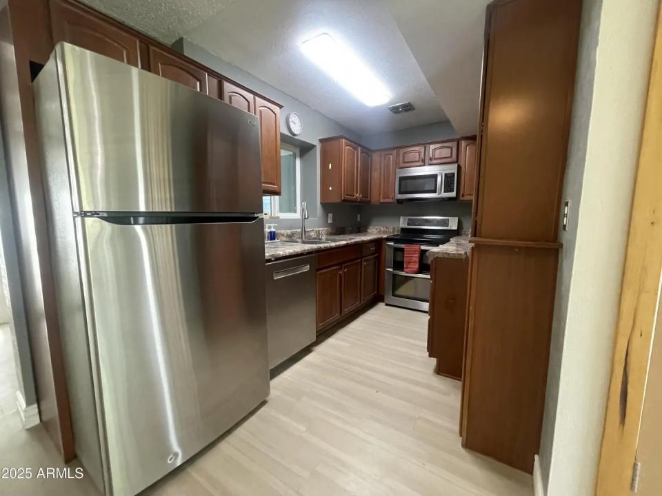 Real Estate Picture 26