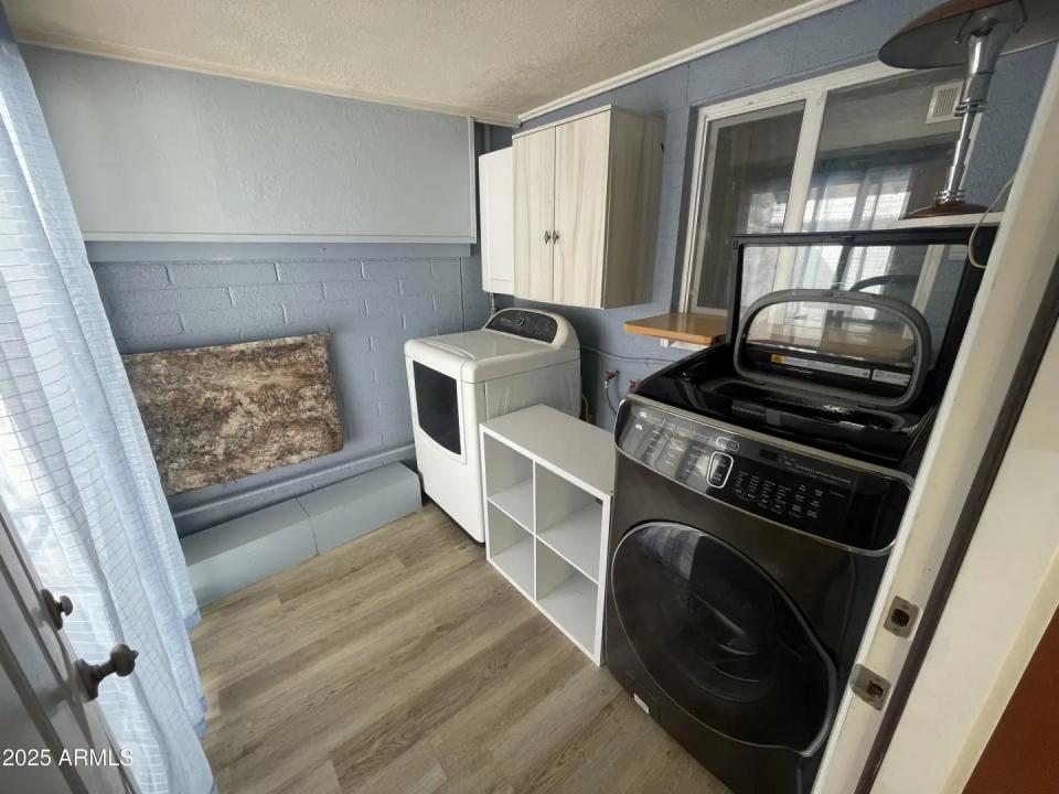 Real Estate Picture 34
