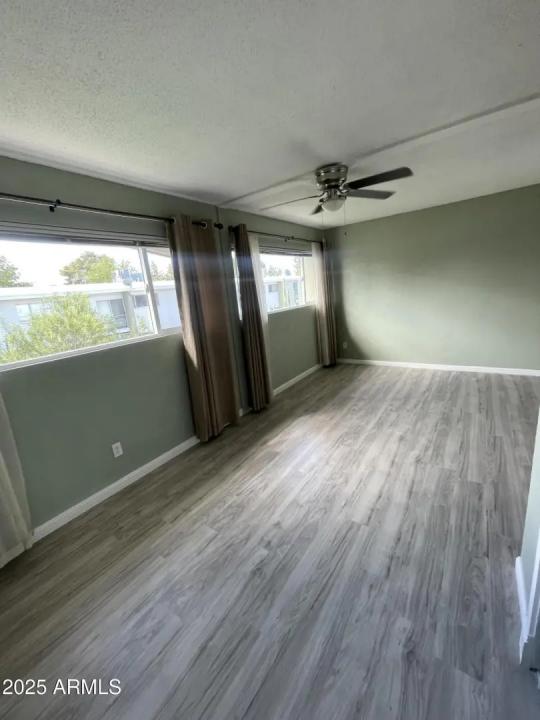 Real Estate Picture 5