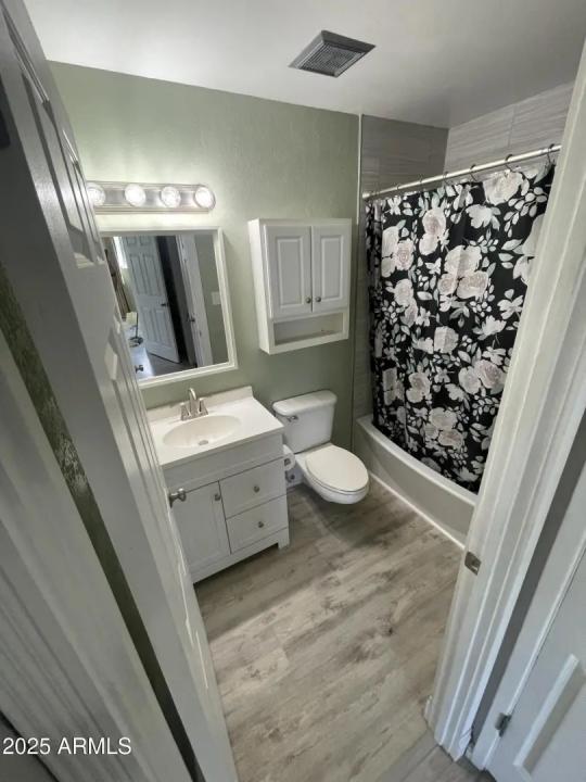 Real Estate Picture 17