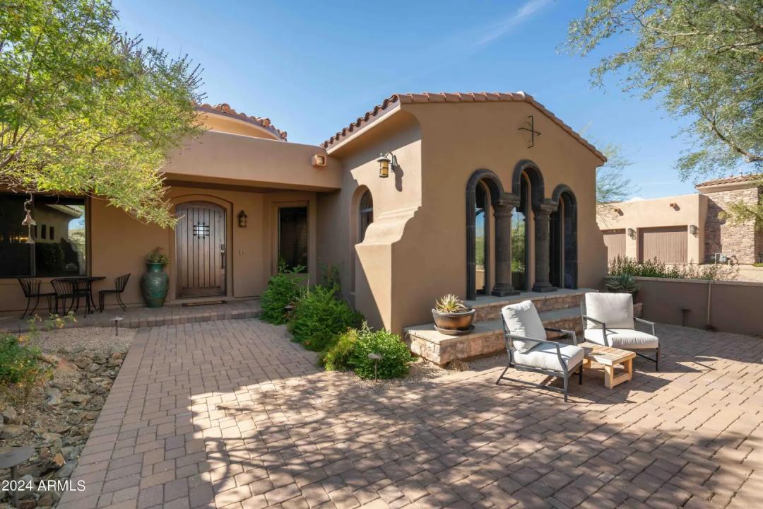 Real Estate Picture 2
