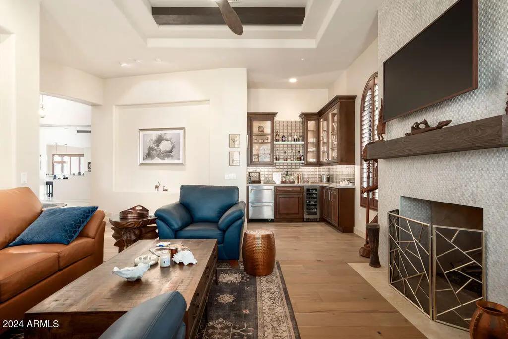 Real Estate Picture 10