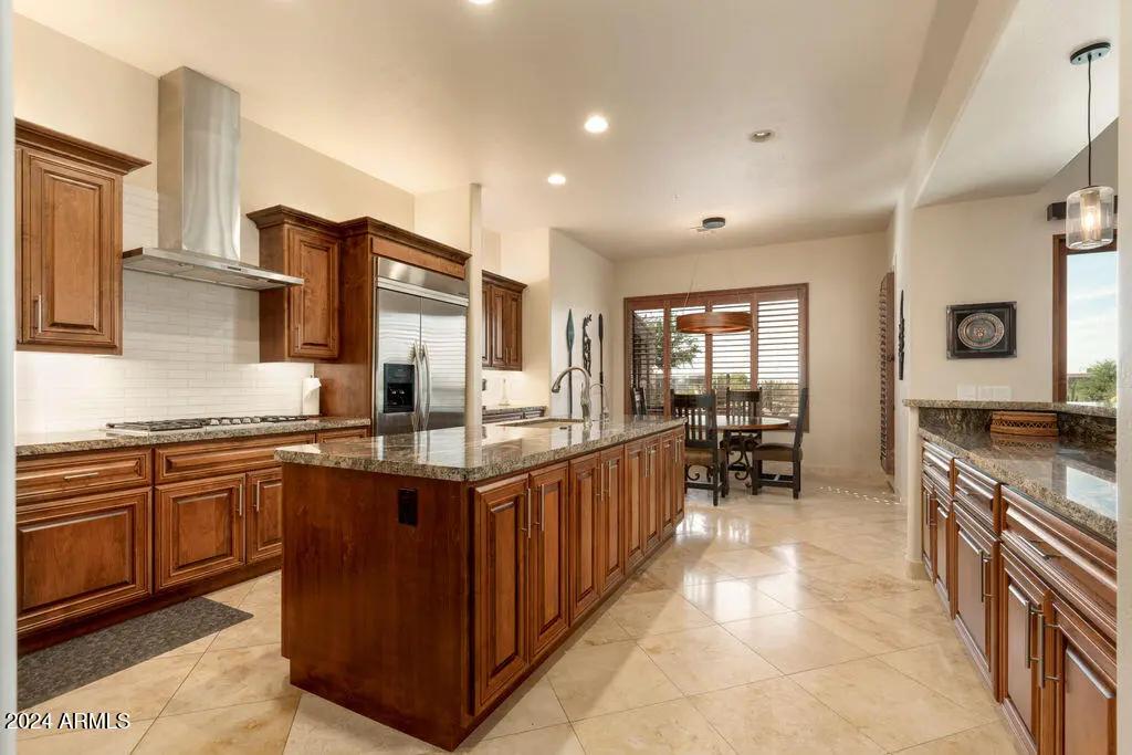 Real Estate Picture 15