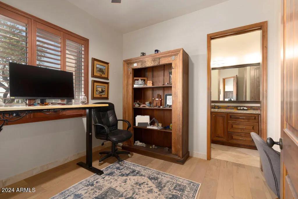 Real Estate Picture 28
