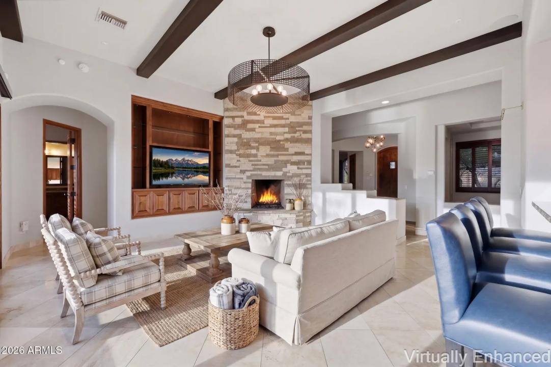 Real Estate Picture 10