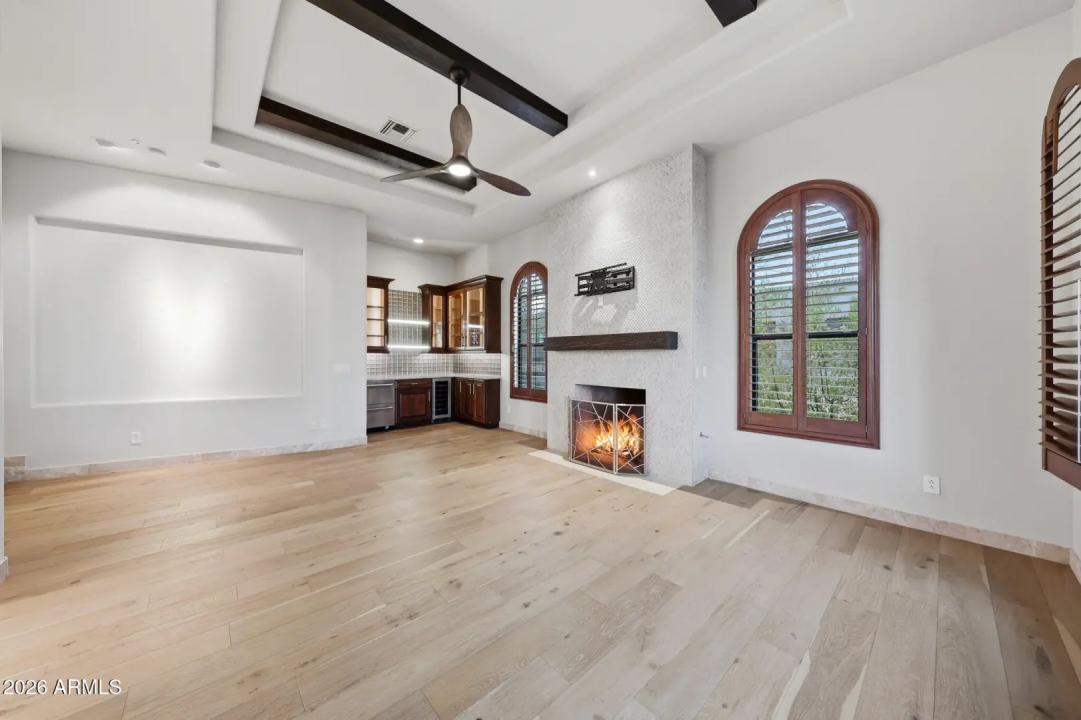 Real Estate Picture 15