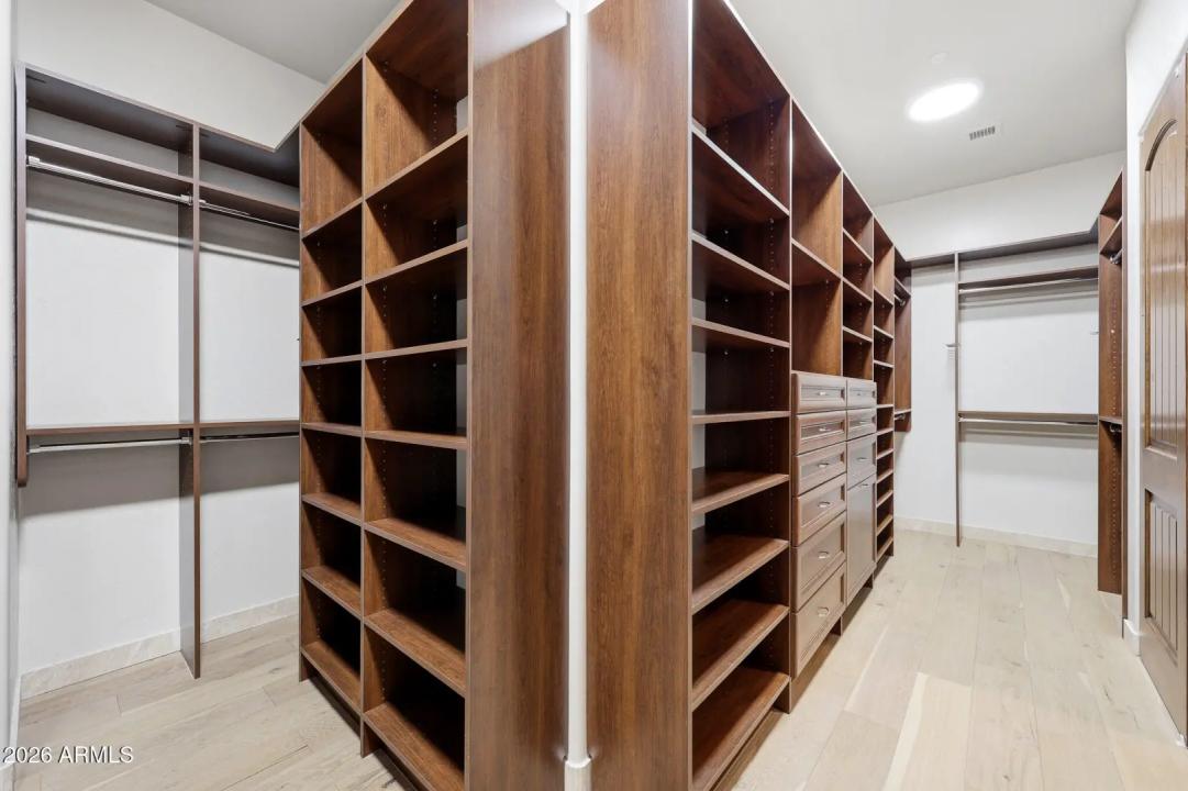 Real Estate Picture 22