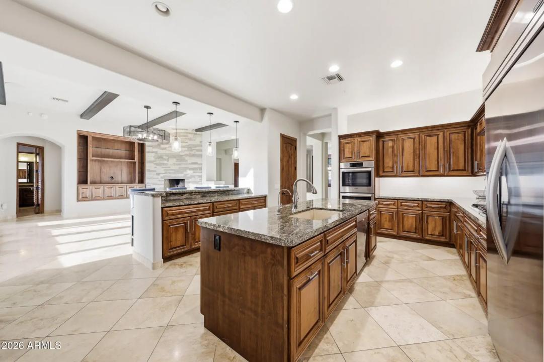 Real Estate Picture 12