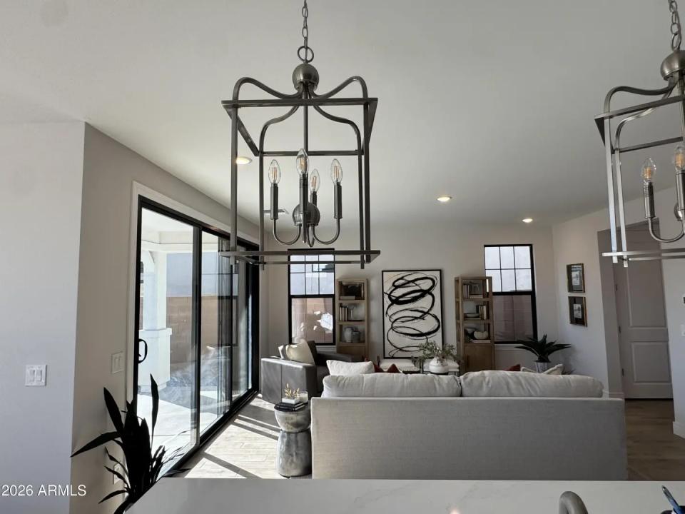 Real Estate Picture 17