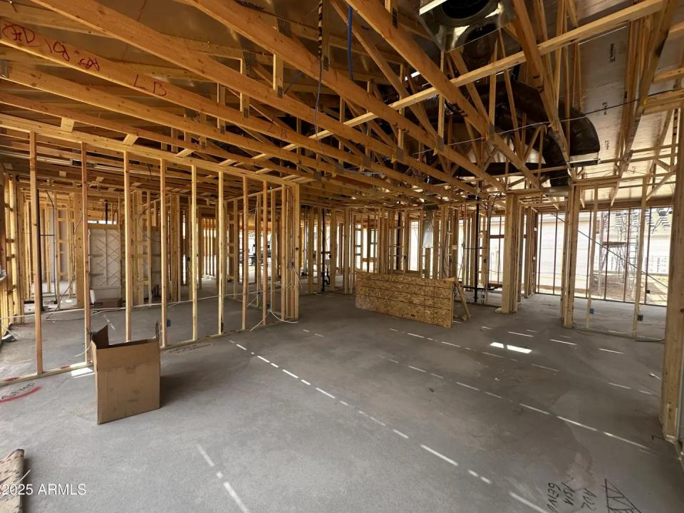 Real Estate Picture 5