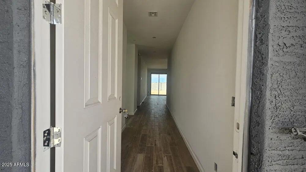 Real Estate Picture 3
