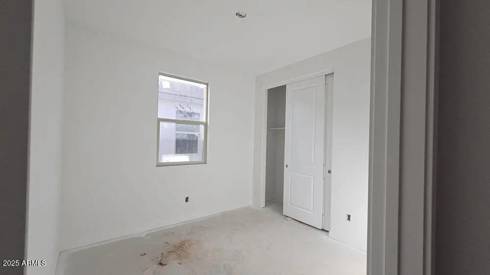 Real Estate Picture 6