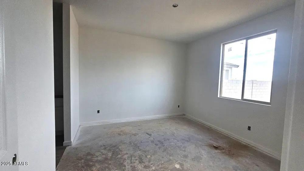 Real Estate Picture 10