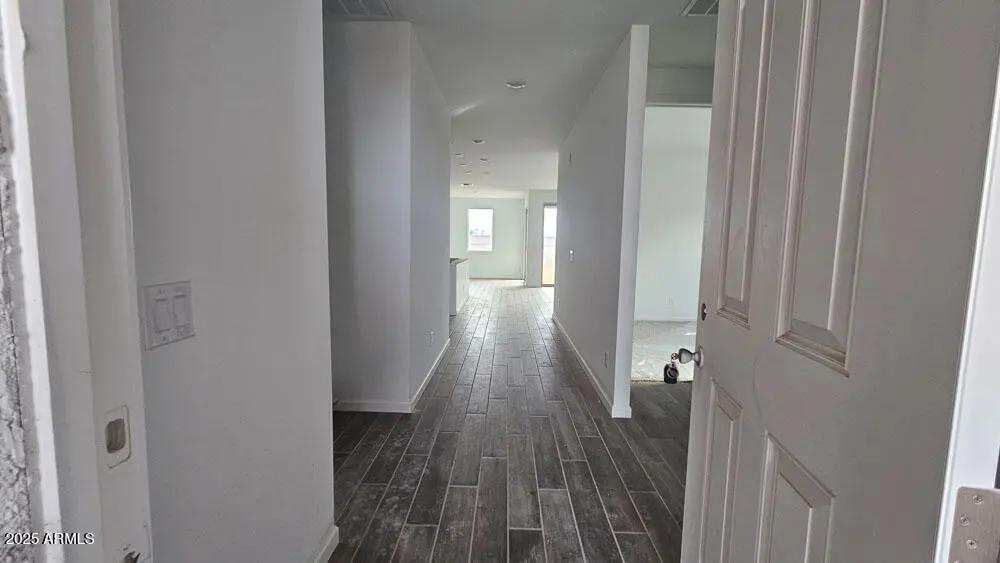 Real Estate Picture 3