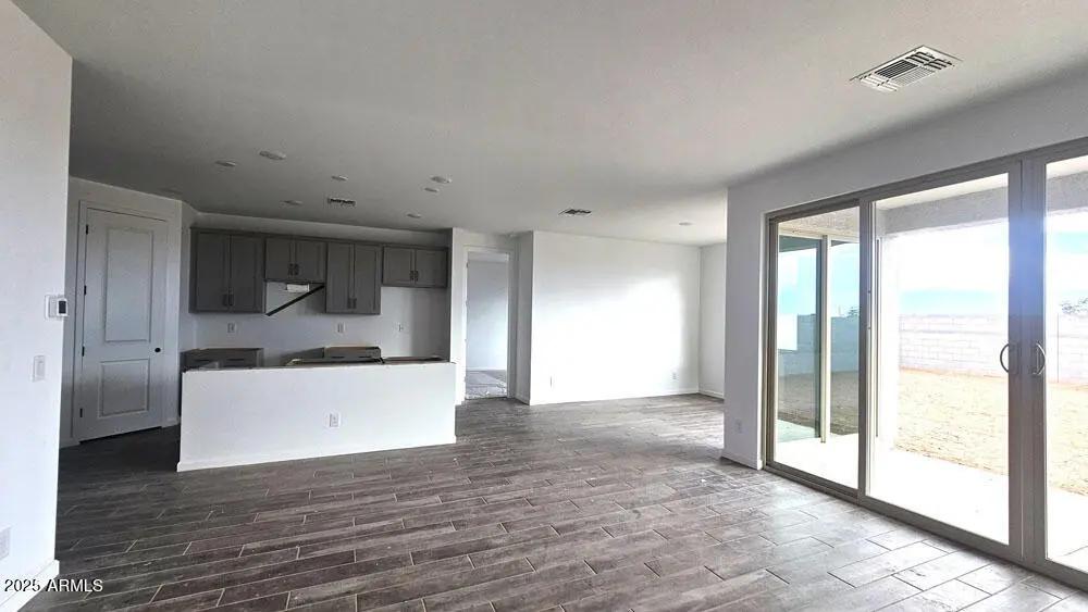 Real Estate Picture 9