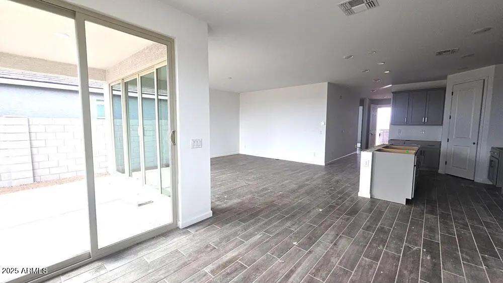 Real Estate Picture 10