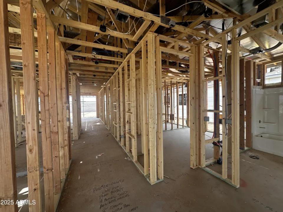 Real Estate Picture 3