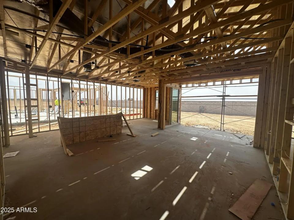 Real Estate Picture 5