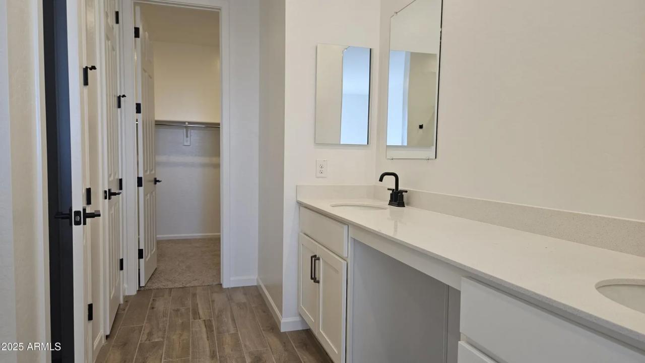 Real Estate Picture 17