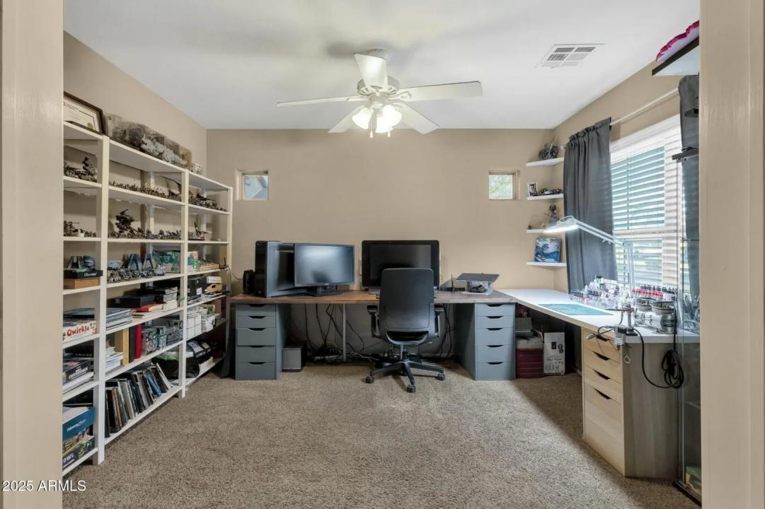 Real Estate Picture 3