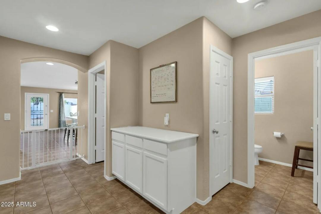 Real Estate Picture 5