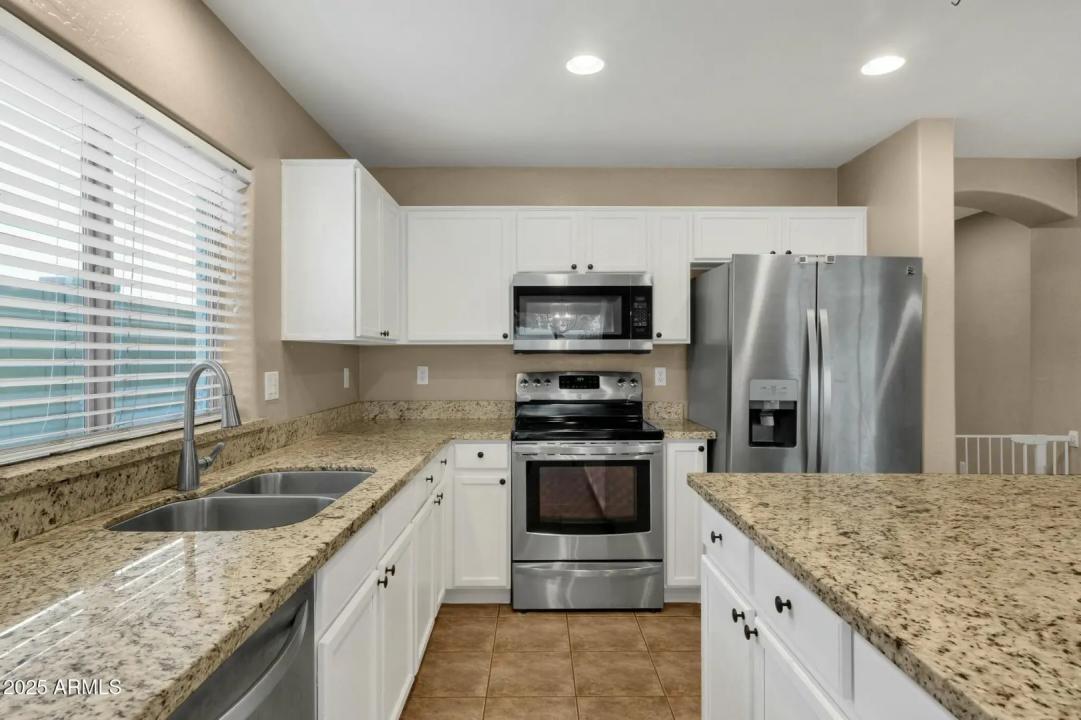 Real Estate Picture 10