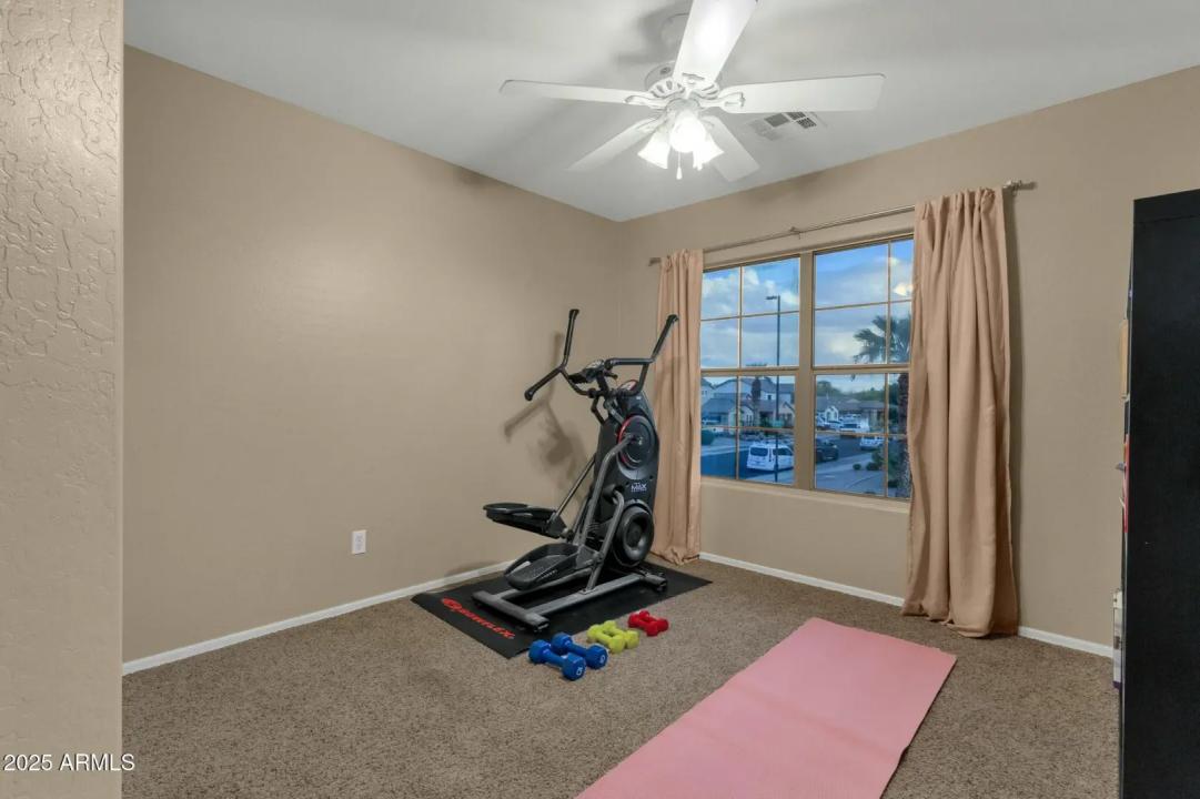 Real Estate Picture 16