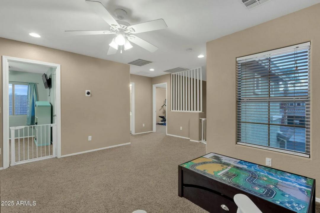 Real Estate Picture 17